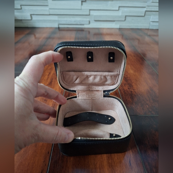 Kate Spade Black Travel Jewelry Box - Picture 7 of 7